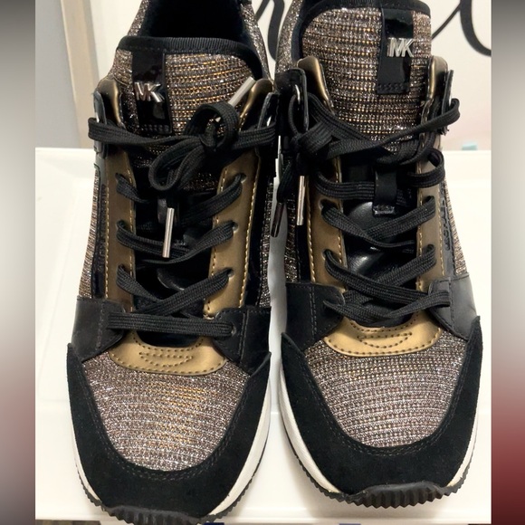 💥ON HOLD💥🦋MICHAEL MICHAEL KORS GEORGIE Wedge Shoe🦋 - Picture 4 of 9